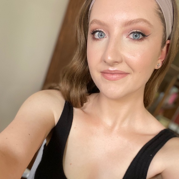 Meet your Posher, Emma - Picture 1 of 1